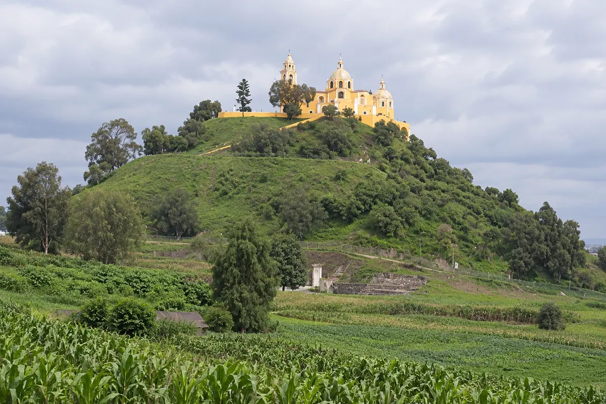 Gran Pirámide de Cholula e Santuario de los Remedios