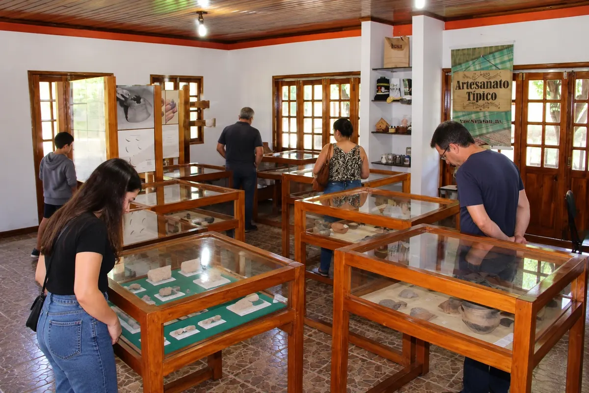 Sala Fragmentos de uma Civilização