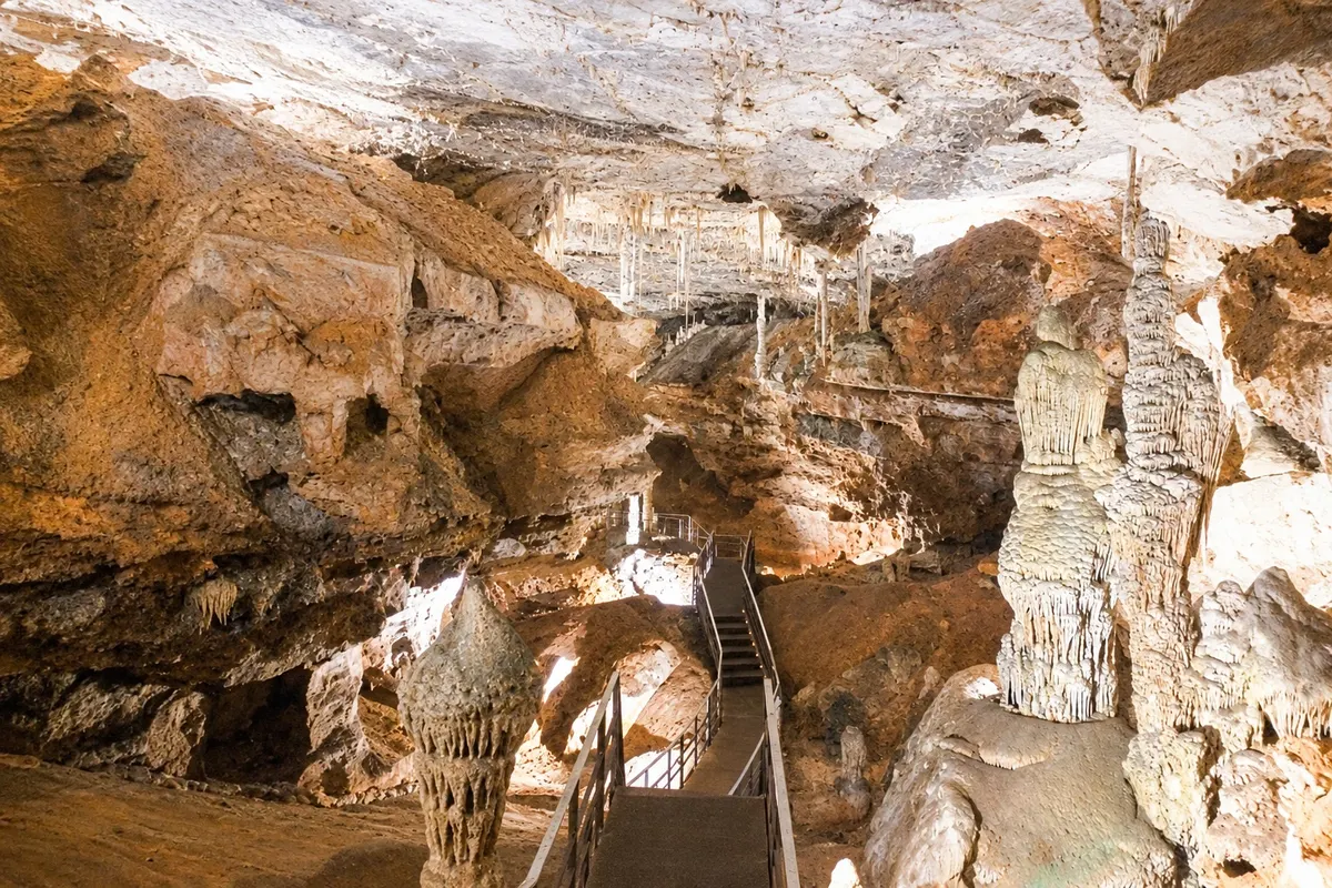 Route of the Caves (Lagoa Santa; Sete Lagoas; Cordisburgo)