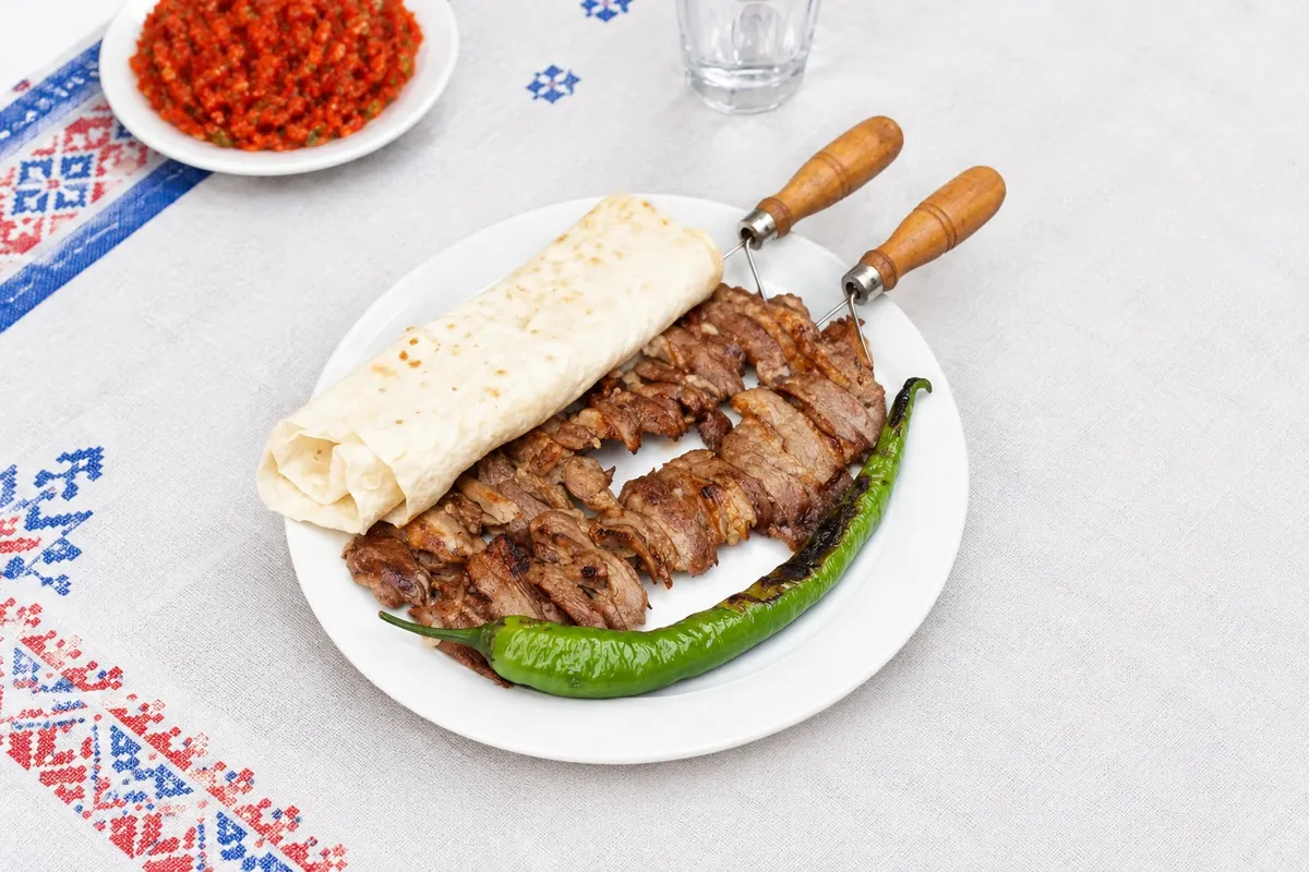 Cağ kebabı — Erzurum, Turquía