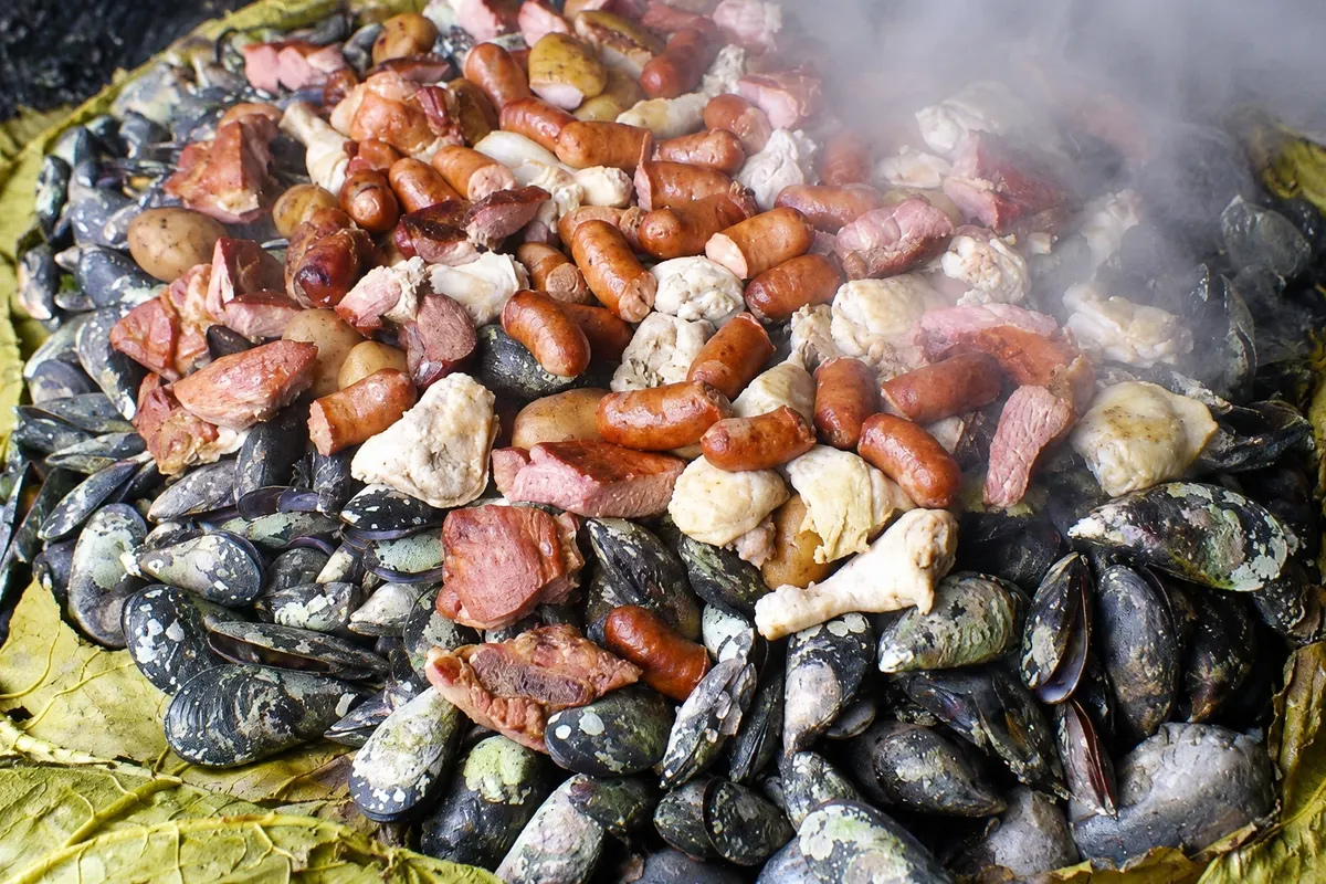 Curanto — Chile.