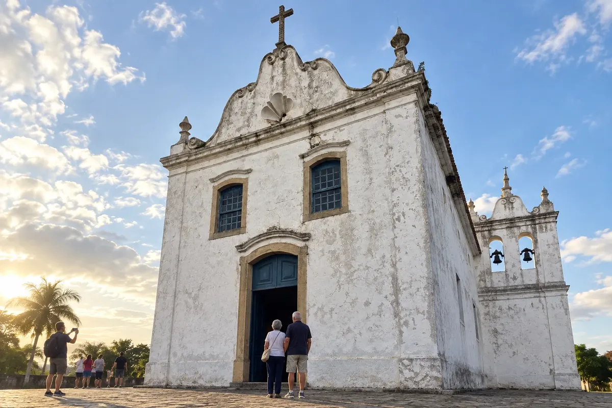 El frontón y el campanario