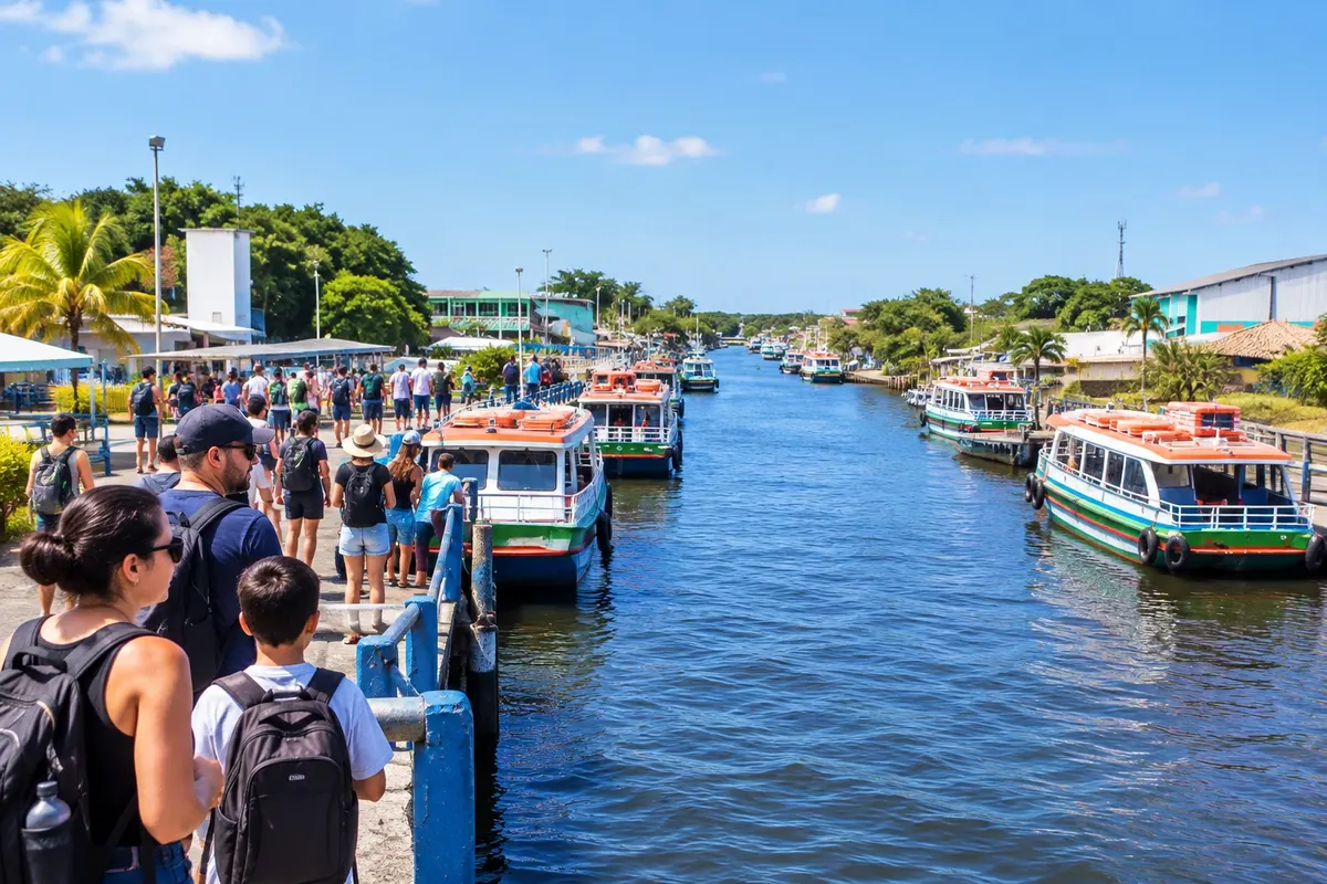 Boats to Ilha do Mel leave from the Pontal do Sul channel.