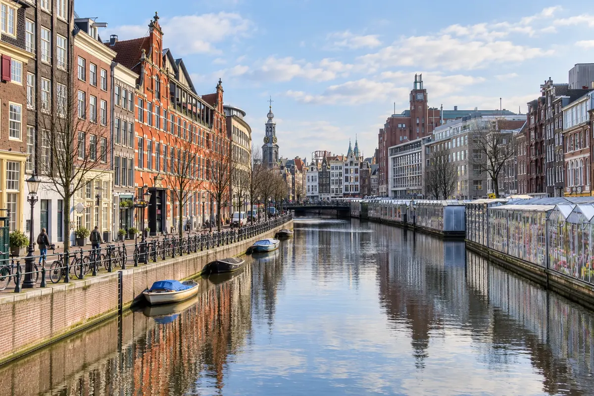 Canais de Amsterdã, Amsterdã