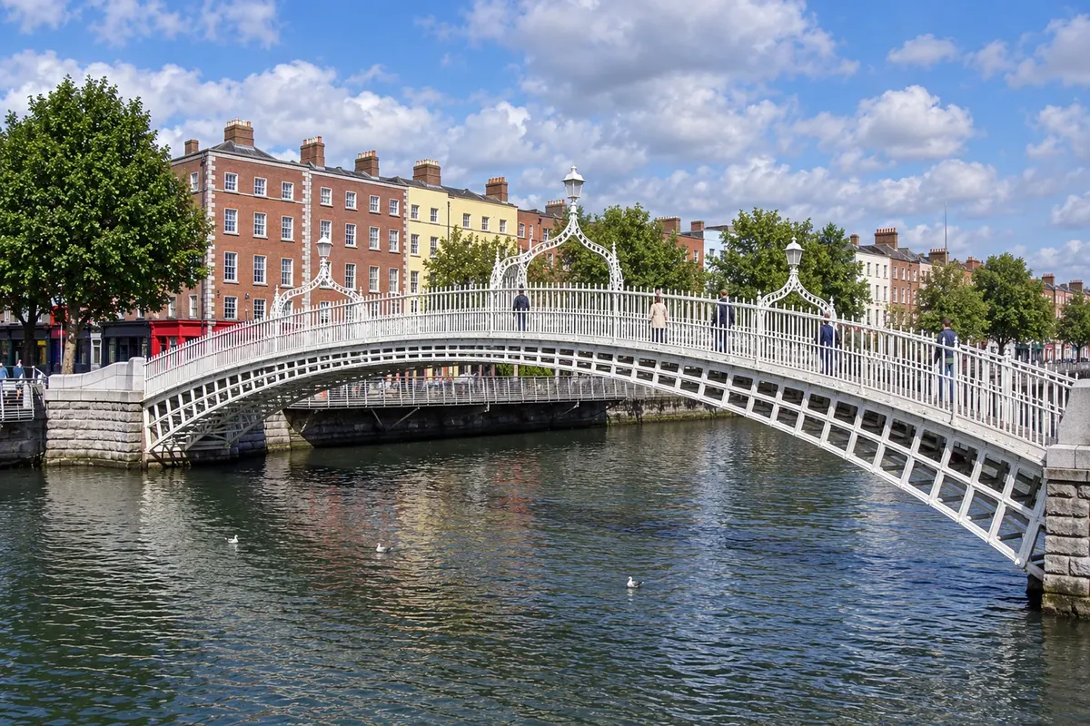 Ha'penny Bridge, Dublin